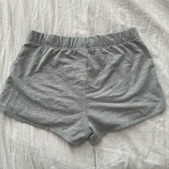 grey sweat shorts - Picture 2 of 3